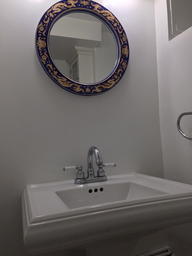 Foto del edificio - 1813 24th St NW