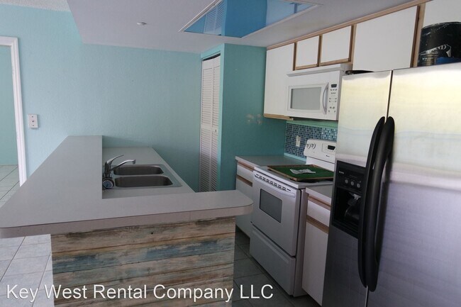 Building Photo - 2 br, 2 bath House - 3675 Seaside Drive Un...