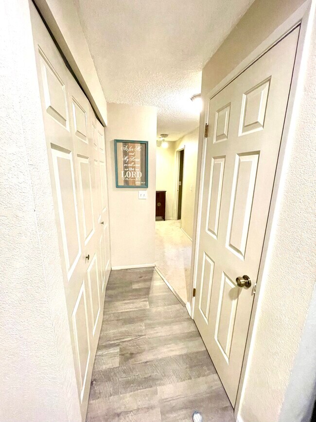 Foto del edificio - 15209 Sunwood Blvd