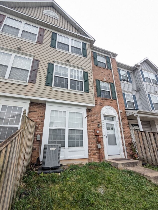Foto principal - Recently renovated townhome in Ballenger C...