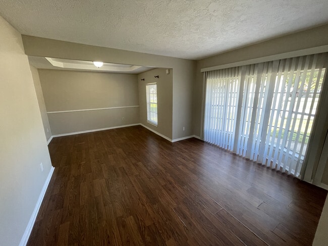 Building Photo - 9015 Eldora Dr