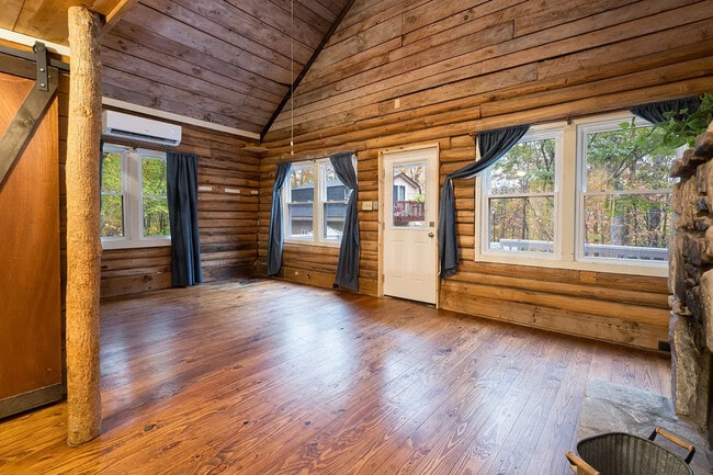 Building Photo - 49 Mayapple Ln