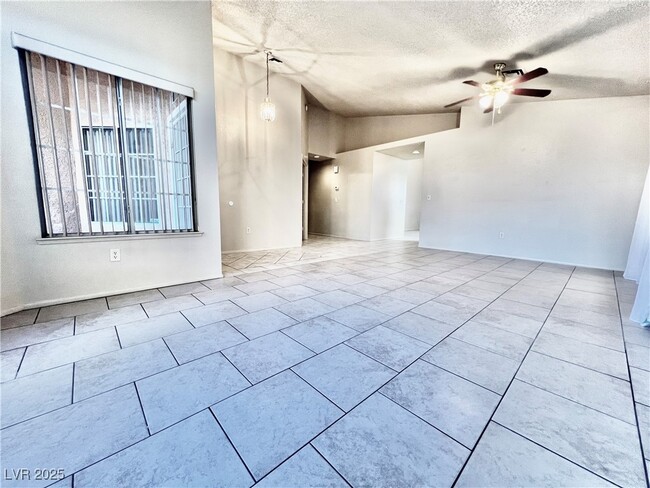 Building Photo - 8420 Airmont Ct