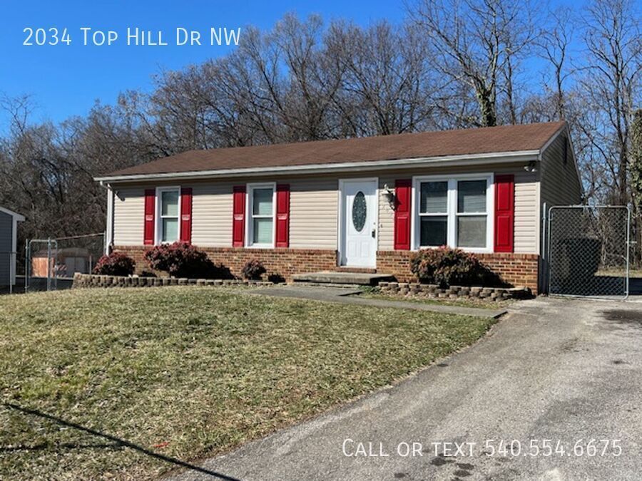 Primary Photo - 3 bed 1 bath Single Family Home!