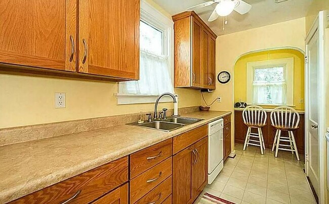 Foto del edificio - 390 30th St SE