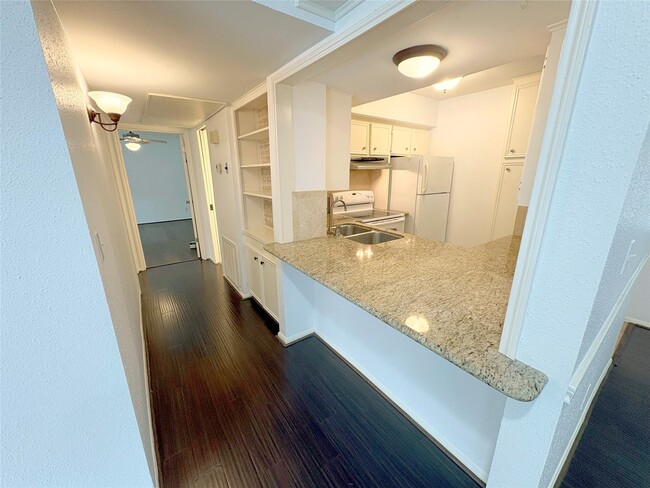 Building Photo - 6483 Bayou Glen Rd