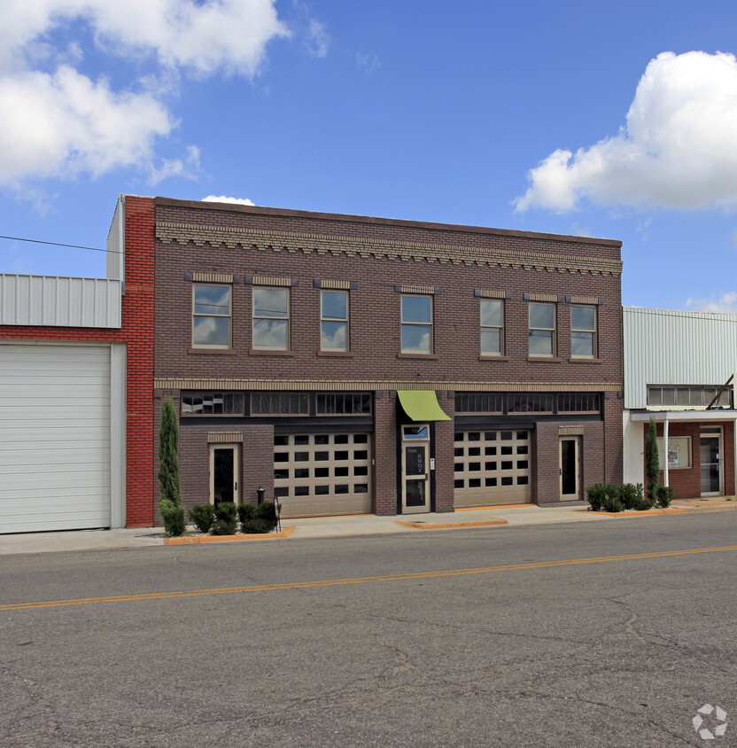 Primary Photo - Knox Apartments