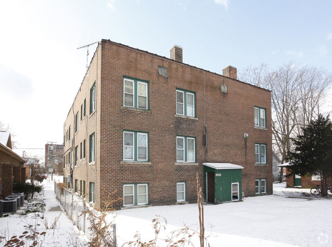 Building Photo - Kelly Apartments