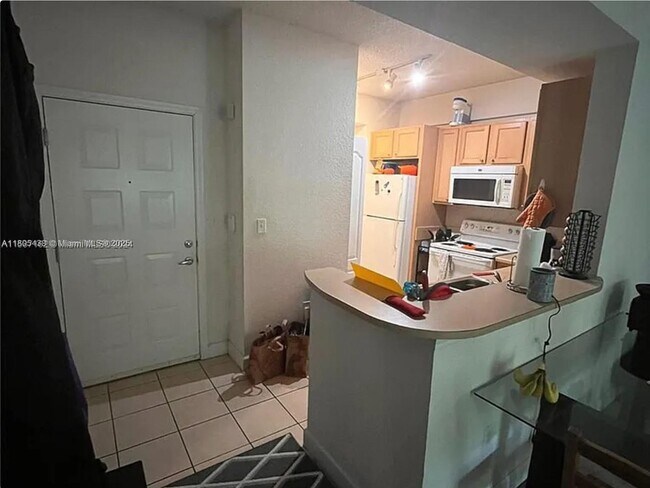 Foto del edificio - 6001 SW 70th St
