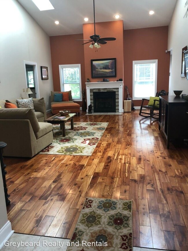 Building Photo - 2 br, 2 bath House - 1 Silver Lining Dr