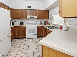 Building Photo - 1833 Courtyard Way