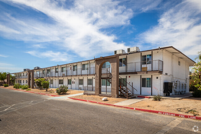 Building Photo - Pinnacle Apartments