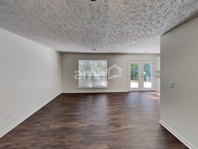 Foto del edificio - 7003 Woodfield Way