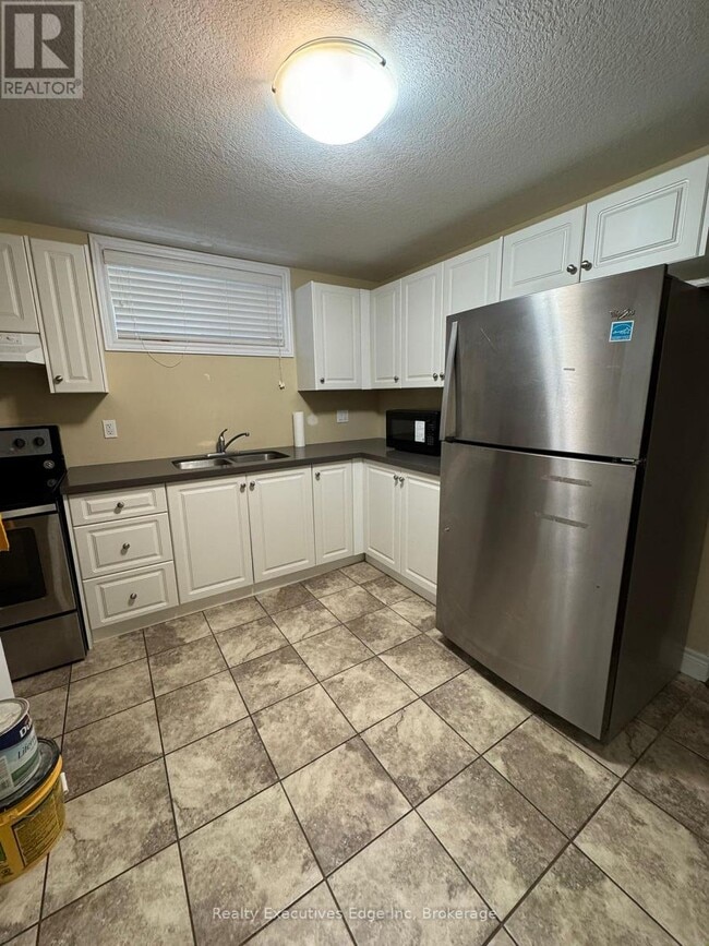Building Photo - 111 Dallan Dr
