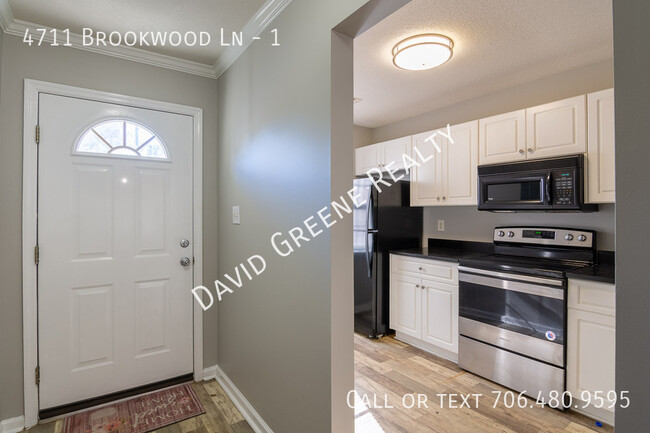 Foto del edificio - 4711 Brookwood Ln