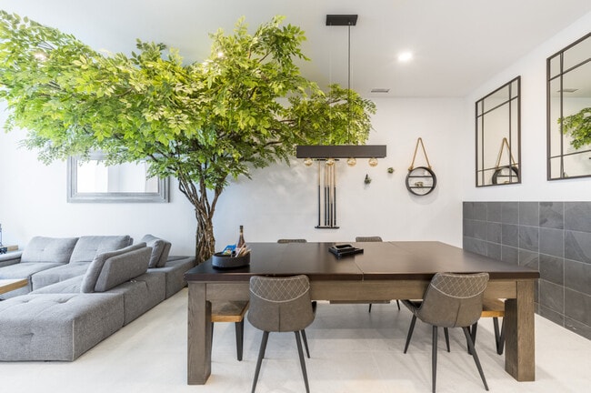 Building Photo - 4107 QC-335