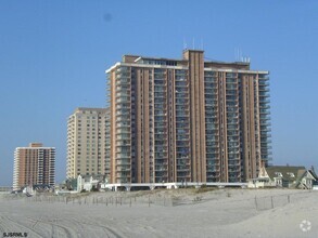 Building Photo - 4800 Boardwalk