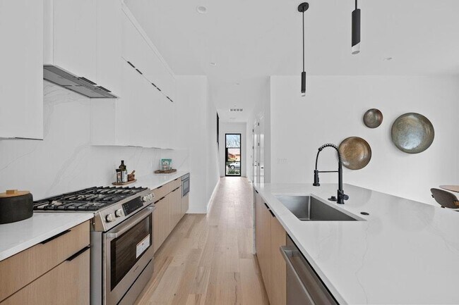 Foto del edificio - 1409 Valleyridge Dr