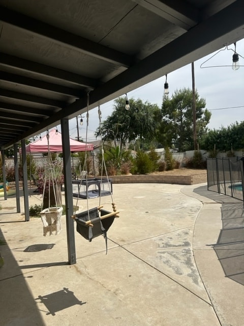 Building Photo - 3024 Berros St