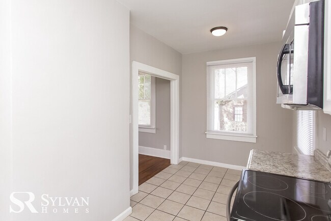 Building Photo - Sweet 3BR 1 BA Home