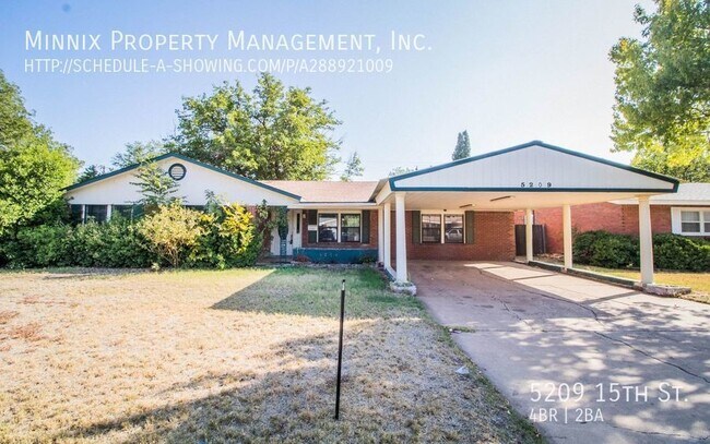 Foto del edificio - A great 4 bedroom with many extras!