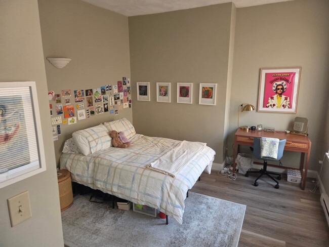 Building Photo - 767 Tremont St