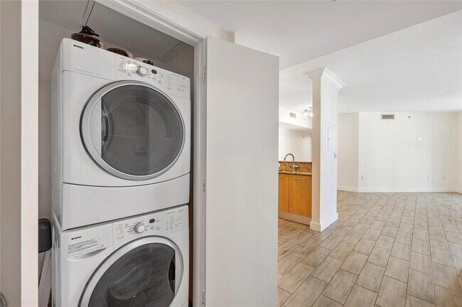 Building Photo - 9066 SW 73rd Ct