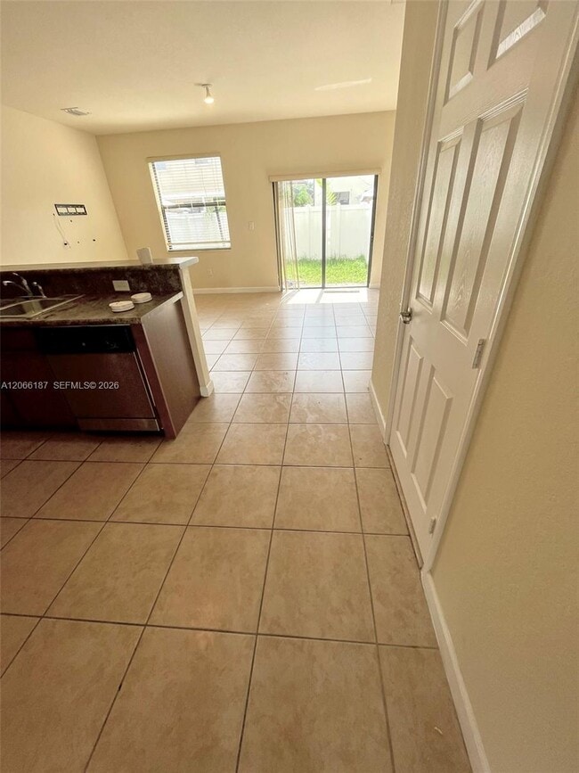 Foto del edificio - 3514 W 88th Terrace
