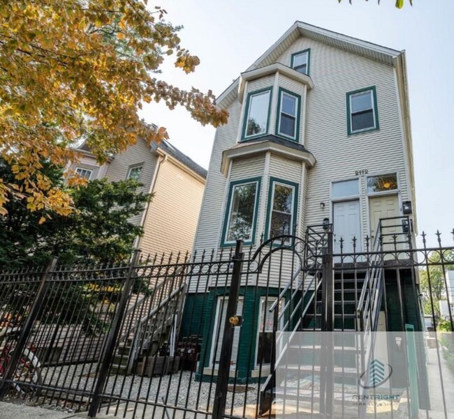 Foto del edificio - 2112 N Campbell Ave