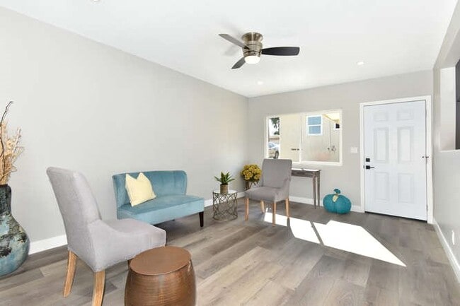 Living area 2 Frnt Door - 4621 W 170th St