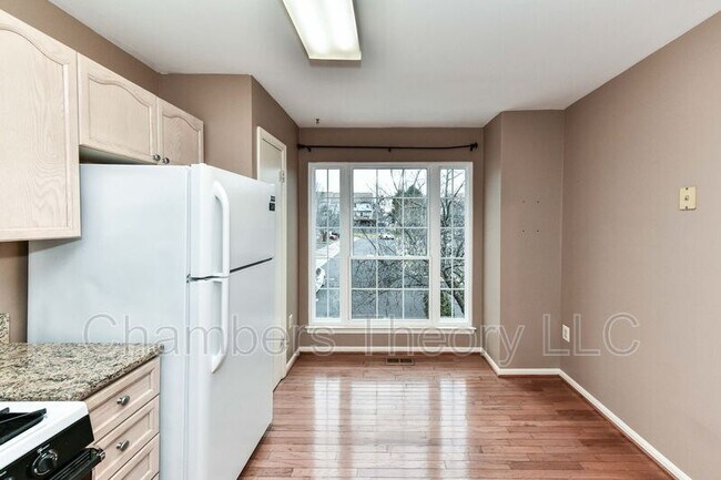 Foto del edificio - 21838 Goldstone Terrace