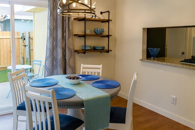 Foto del edificio - 508 Country Aire Dr