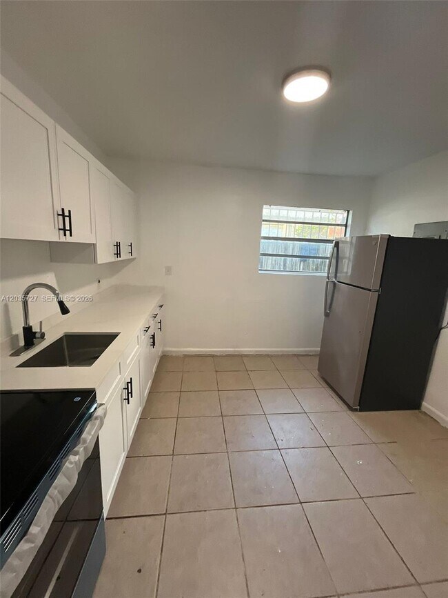 Foto del edificio - 6345 N Miami Ave