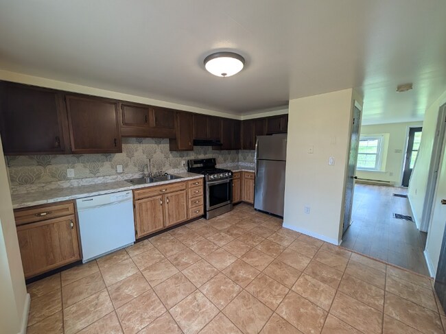 Foto del edificio - 628 Peachview Ln