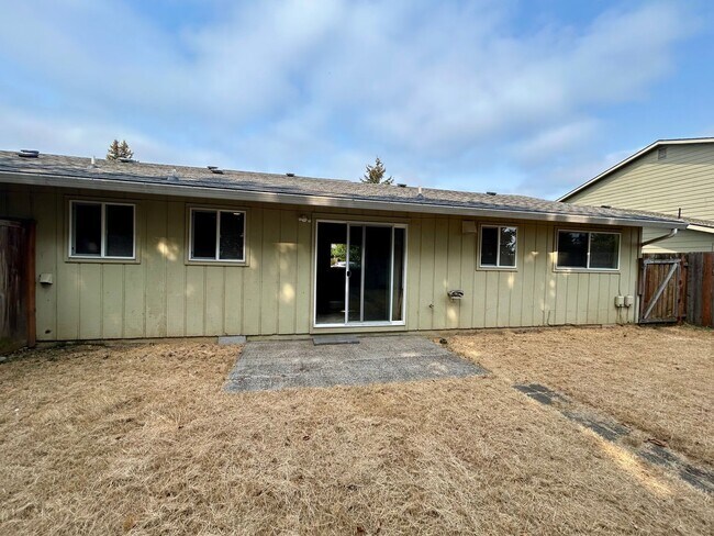Building Photo - 509-511 SE 110th Ave