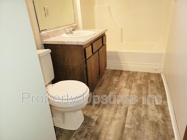 Foto del edificio - 4400 Dogwood Ln