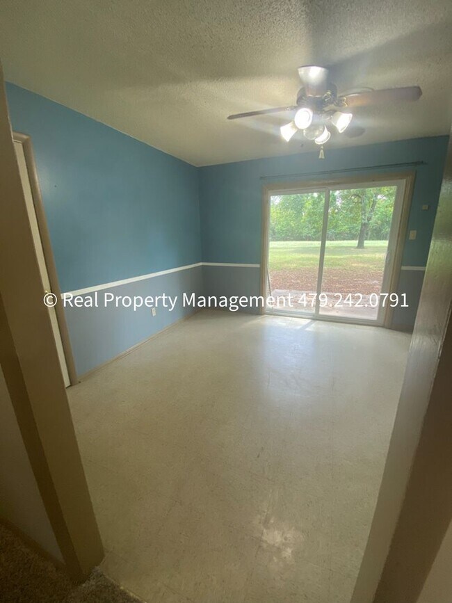 Building Photo - Greenwood Cutie Coming in December! 2 Bed ...