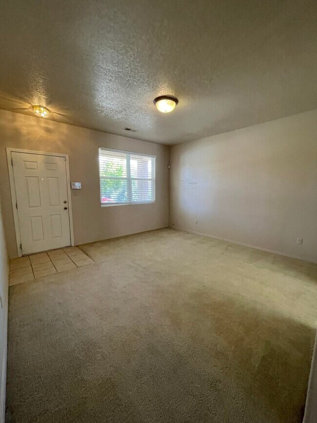 Foto del edificio - 919 Molten Pl NW