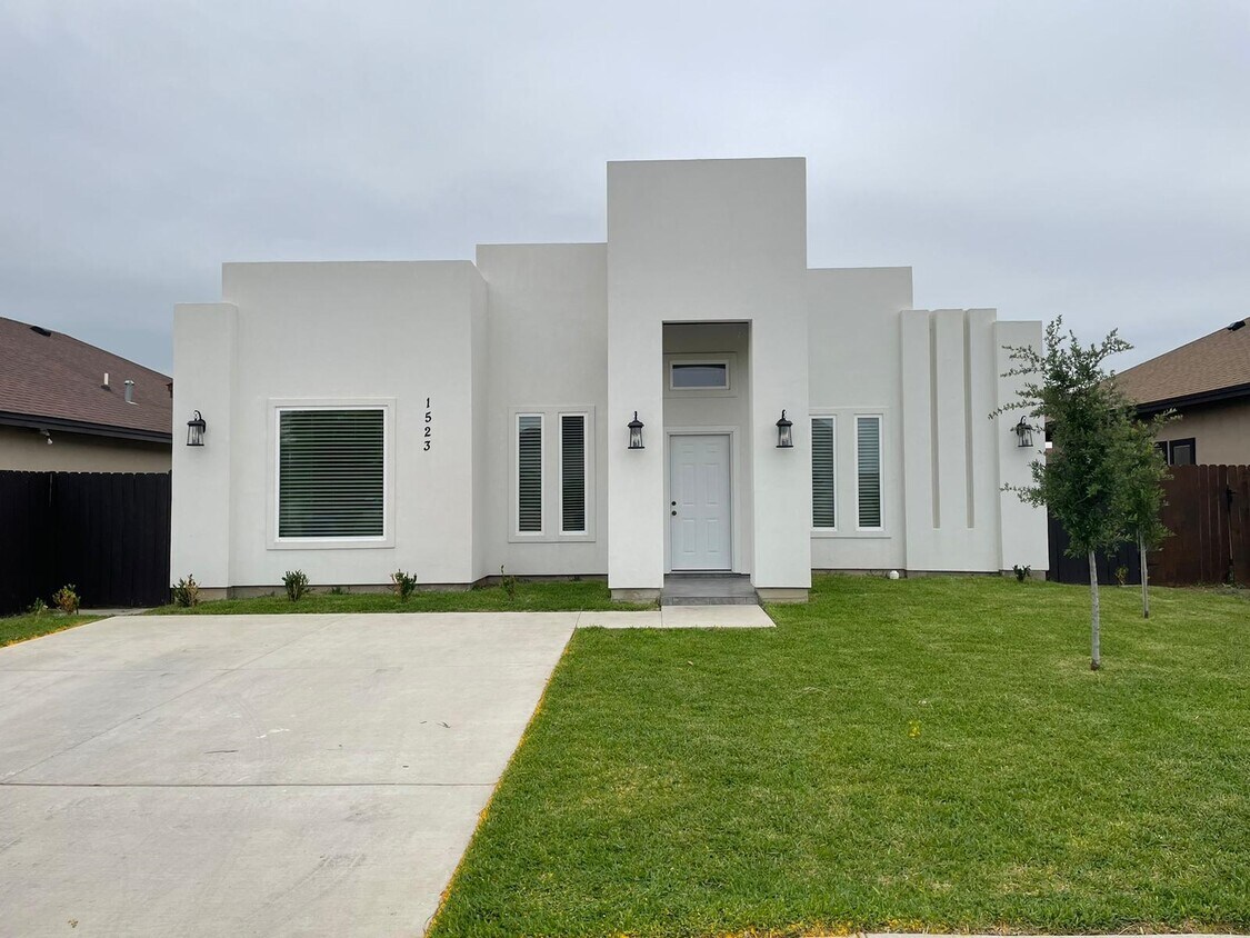 1523 Riddle Drive, Laredo, TX 78046 House Rental in Laredo, TX