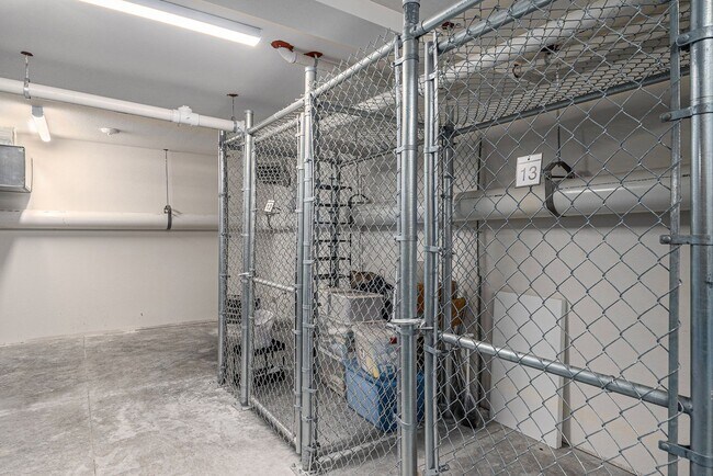 Foto del edificio - Centrally located 1 bedroom in the heart of Uptown!