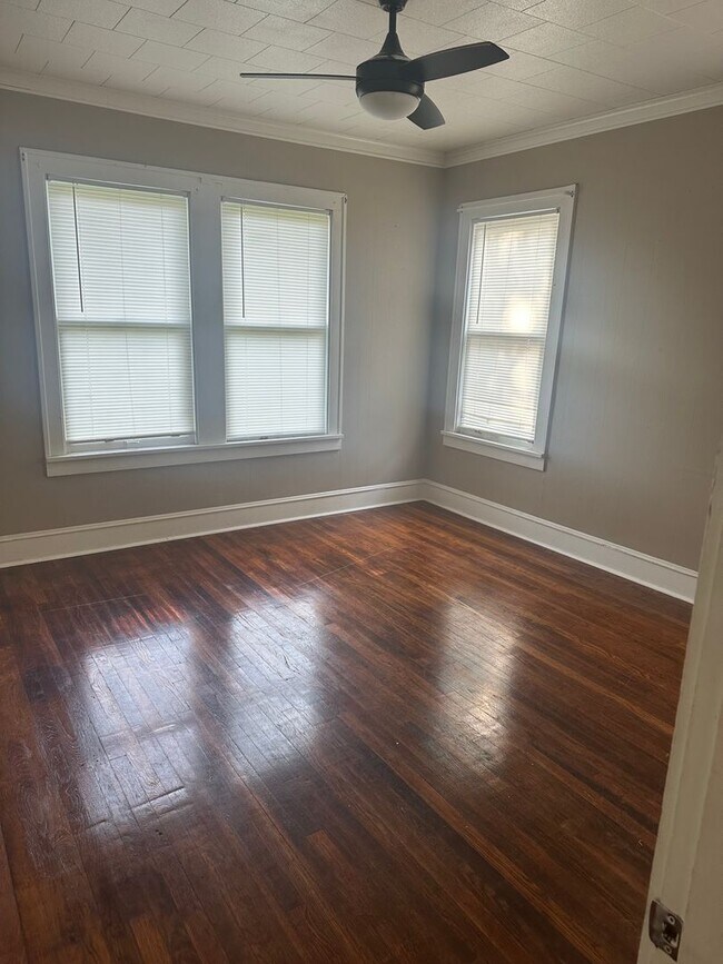Foto del edificio - 2737 Murray St