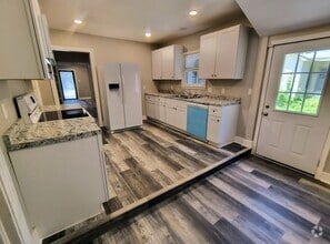 Building Photo - 2304 Palmer Dr