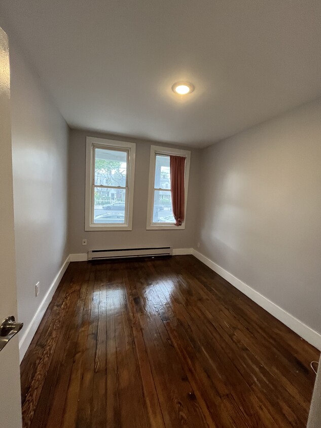 Building Photo - 482 Kennedy Blvd