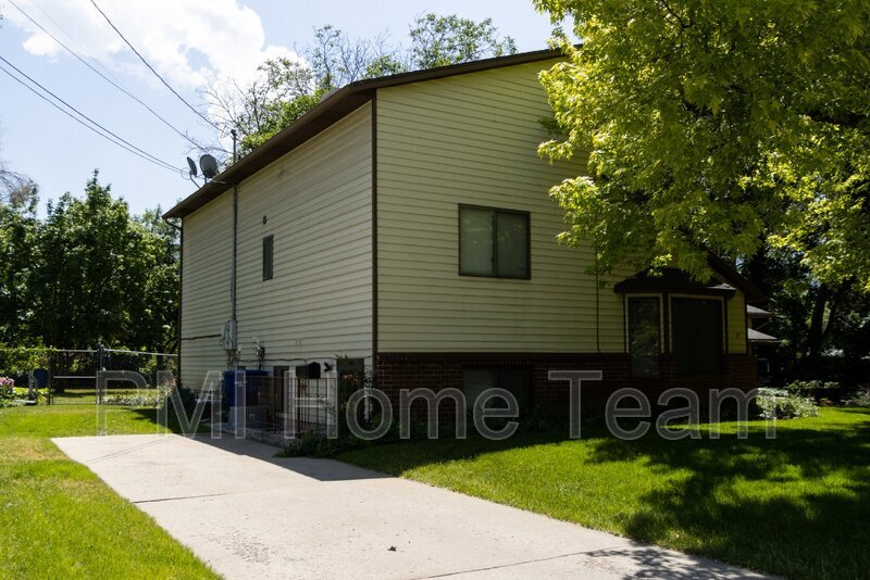 Primary Photo - 1420 Liberty Ave