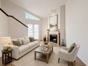 Building Photo - 10855 Meadowglen Ln