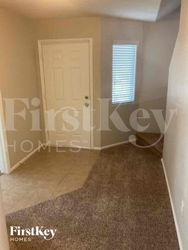 Foto del edificio - 6100 E Paradise Ln