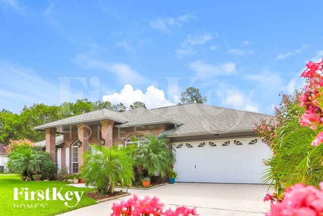 Building Photo - 1877 Suwannee River Dr