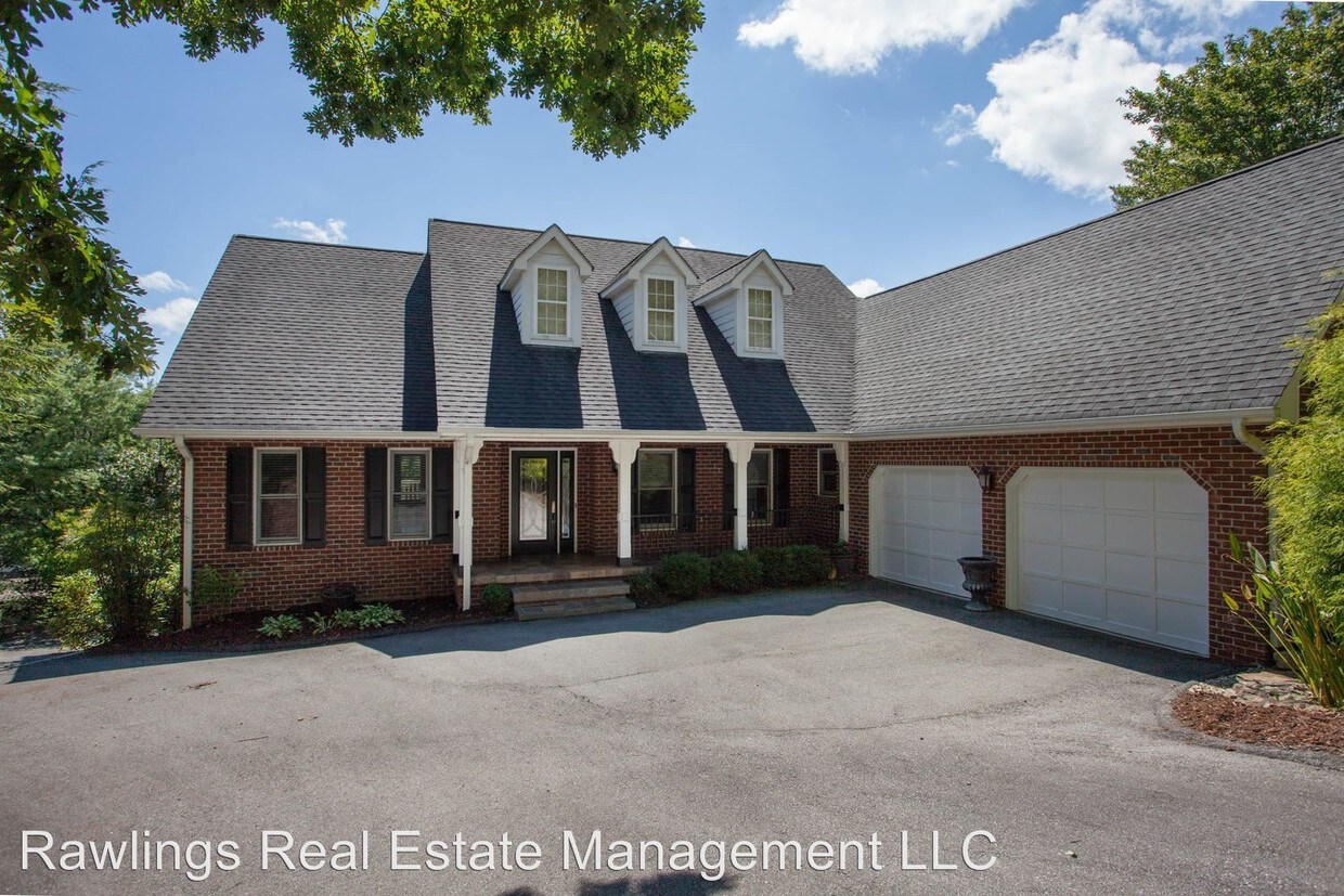 Foto principal - 4 br, 3.5 bath House - 50 Hillcrest Drive