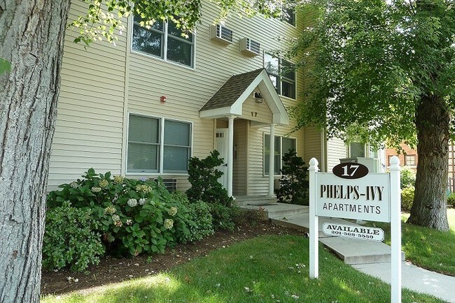 Building Photo - 17 E Ivy Ln