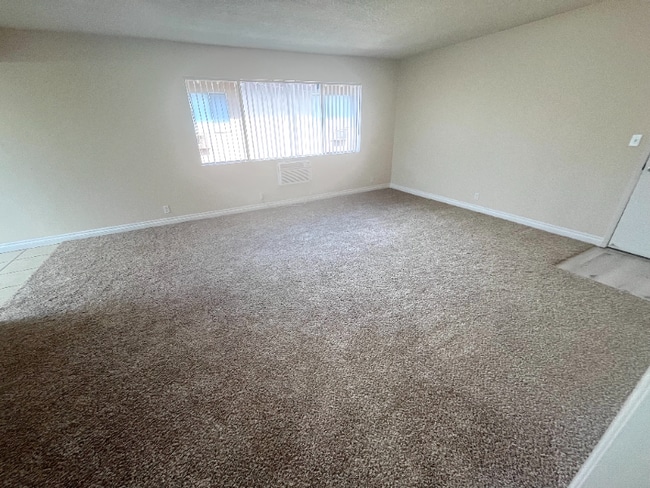 Foto del edificio - 538 Silverwood Ave
